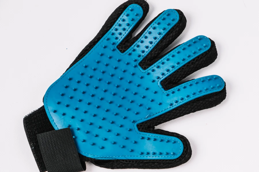 Non-Slip Pet Grooming Glove