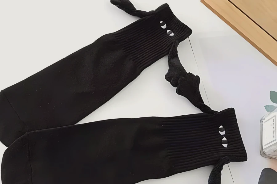 Sweetheart Cartoon Eye Socks with Magnetic Feature